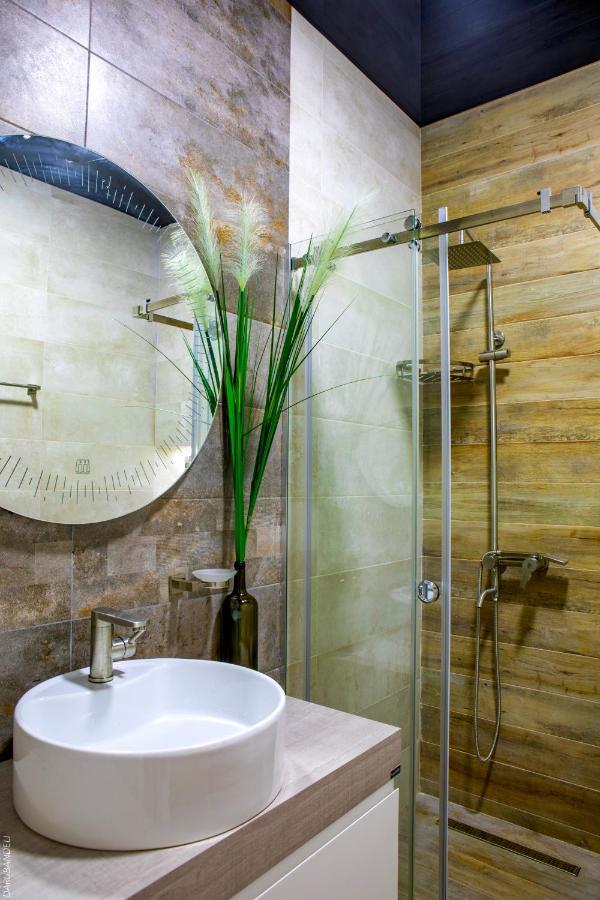 Entire Flat With City Skyline View - Two Bedrooms Батуми Экстерьер фото